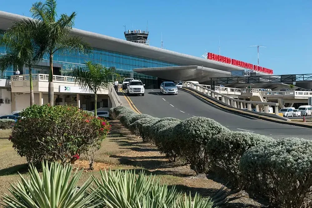 Santiago (STI) → Santo Domingo